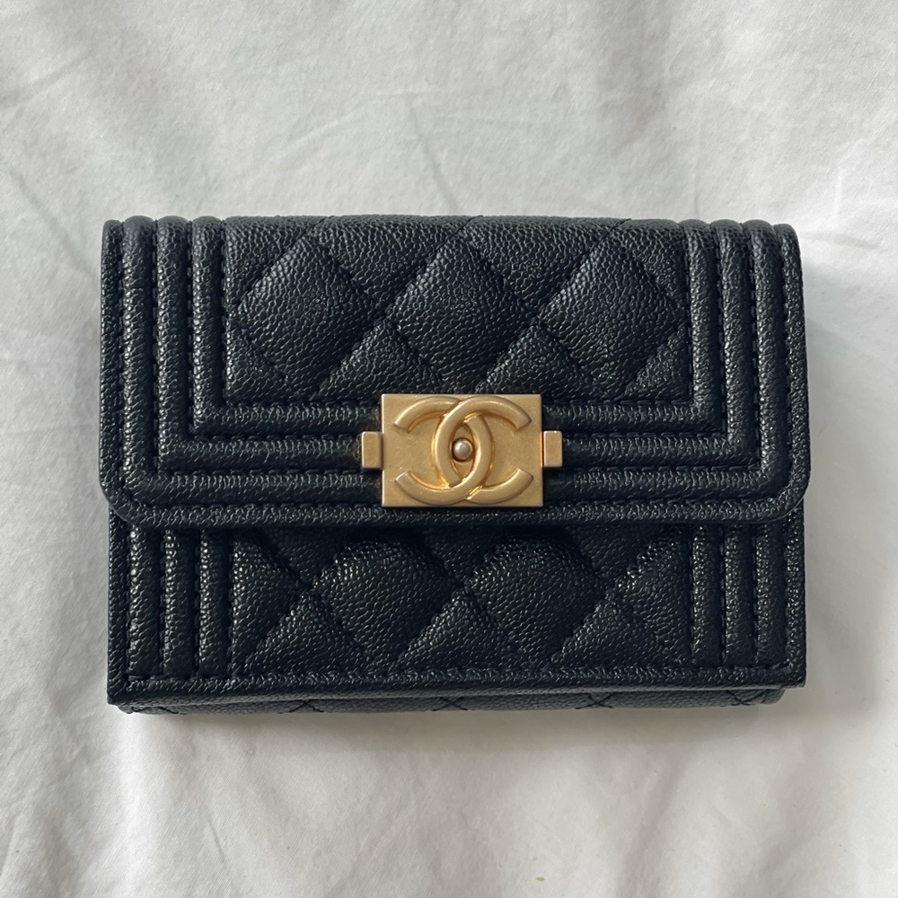 Chanel caviar quilted compact boy wallet. Perfect condition. Black.